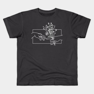 Michelangelo Minimalist Hand Giving Flowers Funny Valentine’s Day Kids T-Shirt